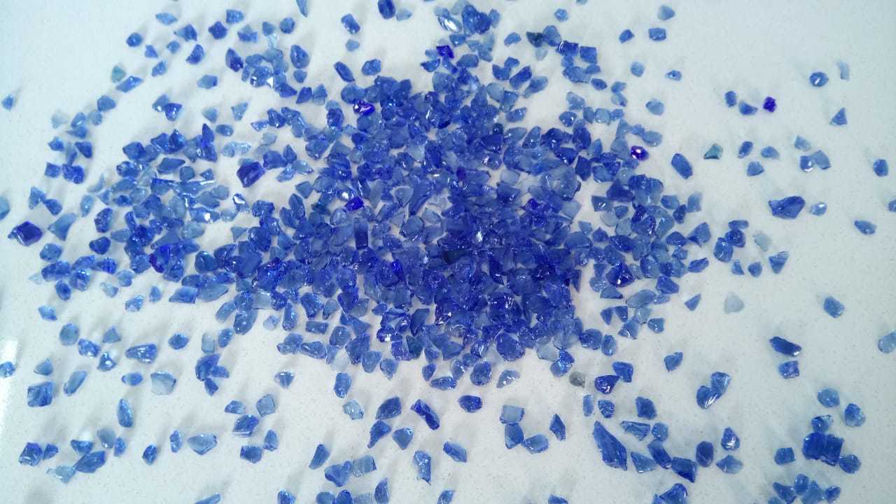 Recycled Crushed Glass Natural Color Crushed Stone Chips for Terrazzo Flooring