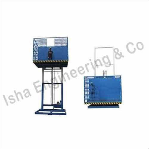 Goods Lift with Collapsible Gate