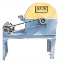 Automatic Wood Crusher Machine Capacity: 300 Kg/hr