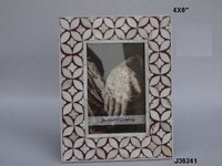 Bone Inlay Photo Frame With Cut Work In Green Color