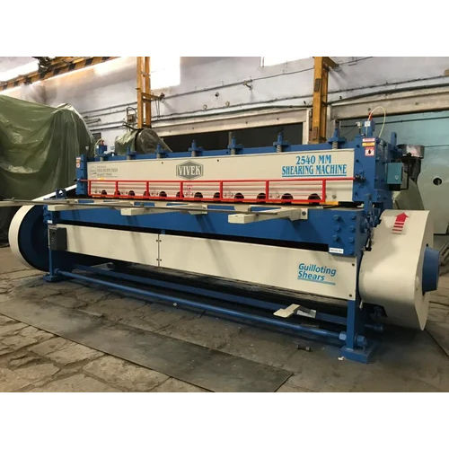 Metal Sheet Shearing Machine