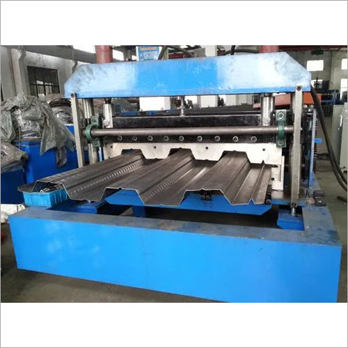 Decking Machine