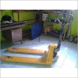 Hi Power Hydraulic Pallet Truck Lifting Capacity: 1-3 Tonne