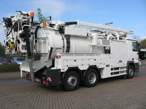 Mobile Sewer Cleaning Machine