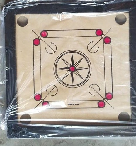Woodan carrom board