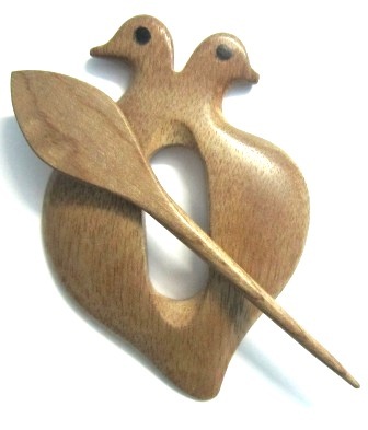 Bird Shawl Pin Gender: Women