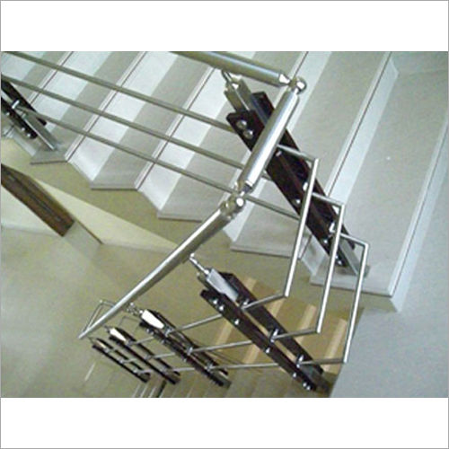 SS Wood Balustrade SS Pipe Designer Spiral Stair Railing