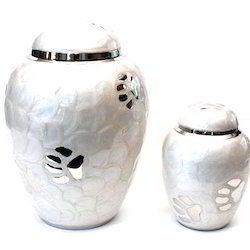 Polishing White Pet Cremation Urn