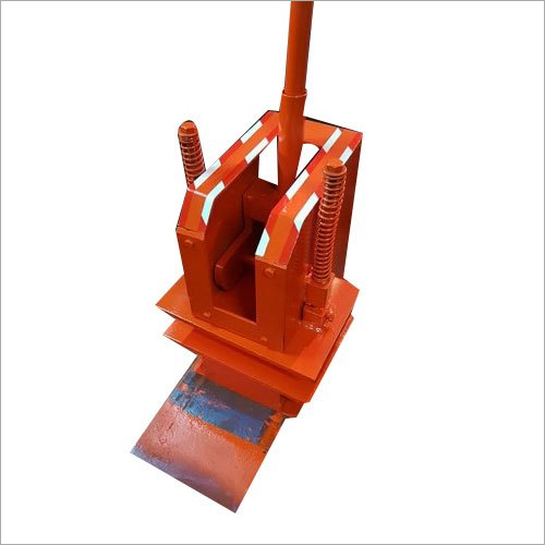 Manual Slipper Sole Cutting Machine