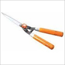 FHS 999 W Falcon Wooden Handle Steel Hedge Shear