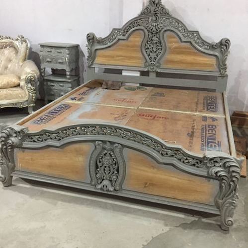 Wooden carving bed