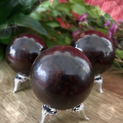 Garnet Sphere By CRYSTALS AND MORE EXPORTERS