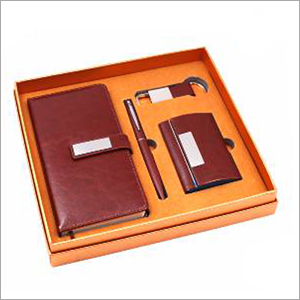 4 Pcs Key Ring And Card Holder Gift Set By VENTURE GIFTS