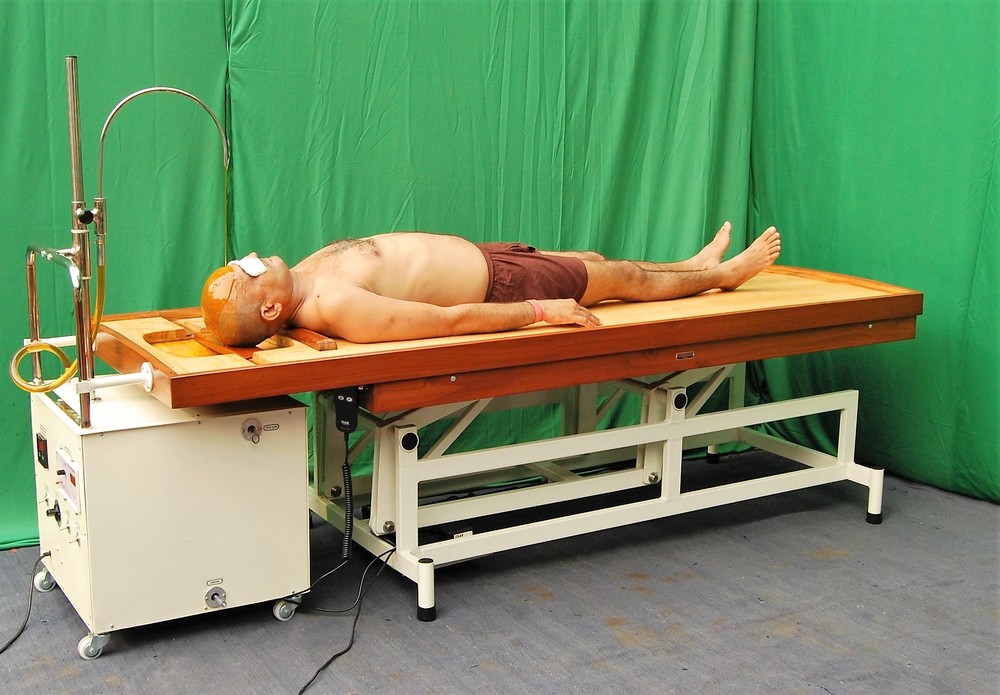 IMI 2287 High-low Massage Table With Shirodhara Yantra