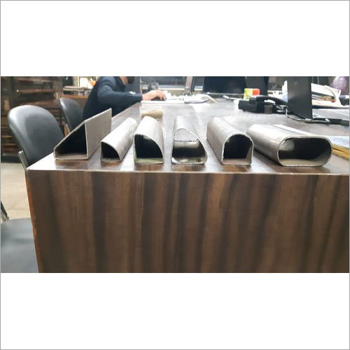 Corrosion Resistance Customized Drawn Section Mild Steel Pipe