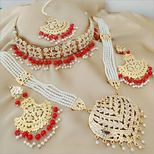 Ladies Designer Jewellery Set
