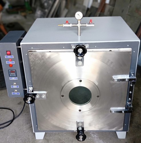 Vacuum Oven By DM INSTRUMENTS
