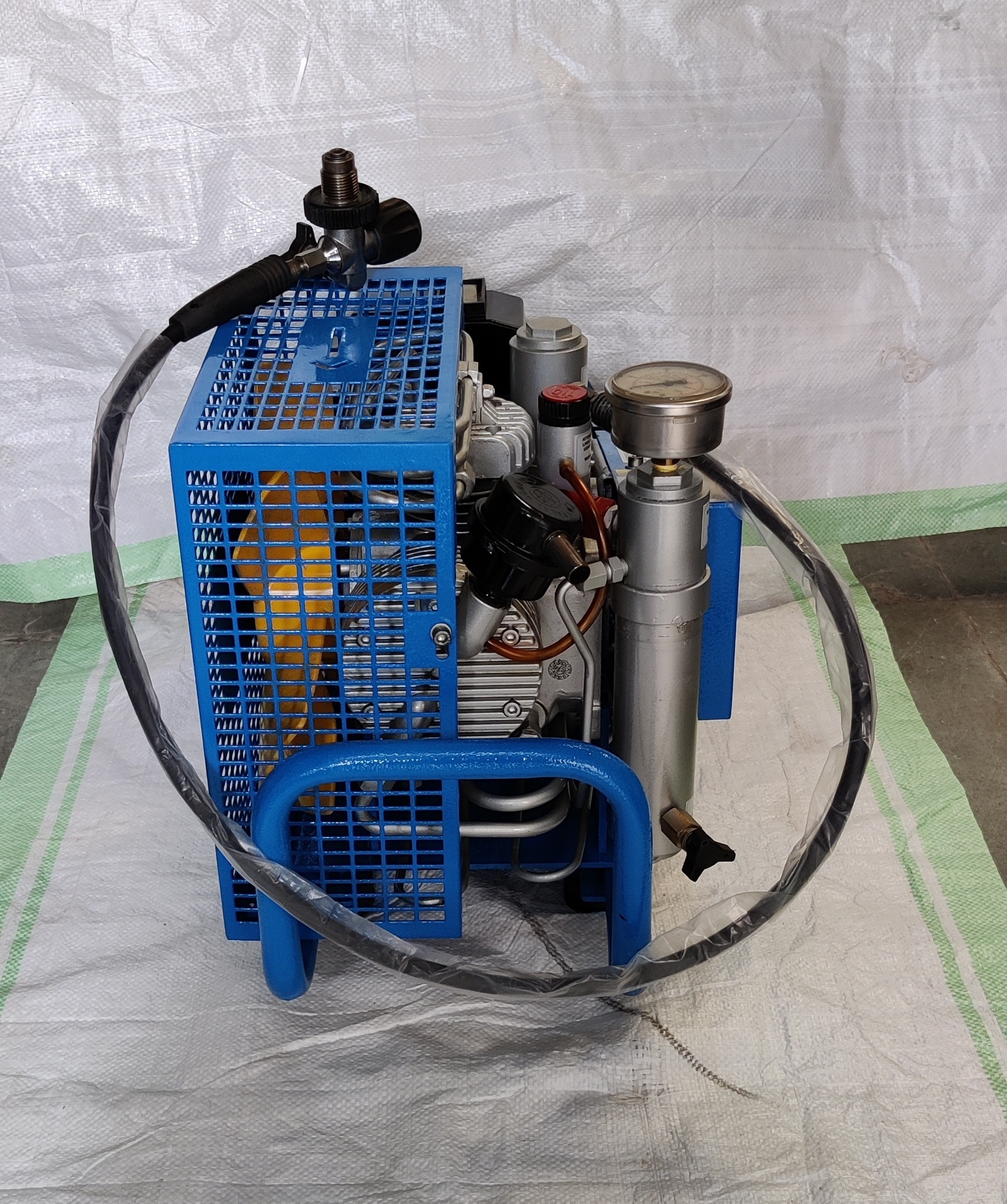 Cotri MCH - 6 Breathing air Compressor