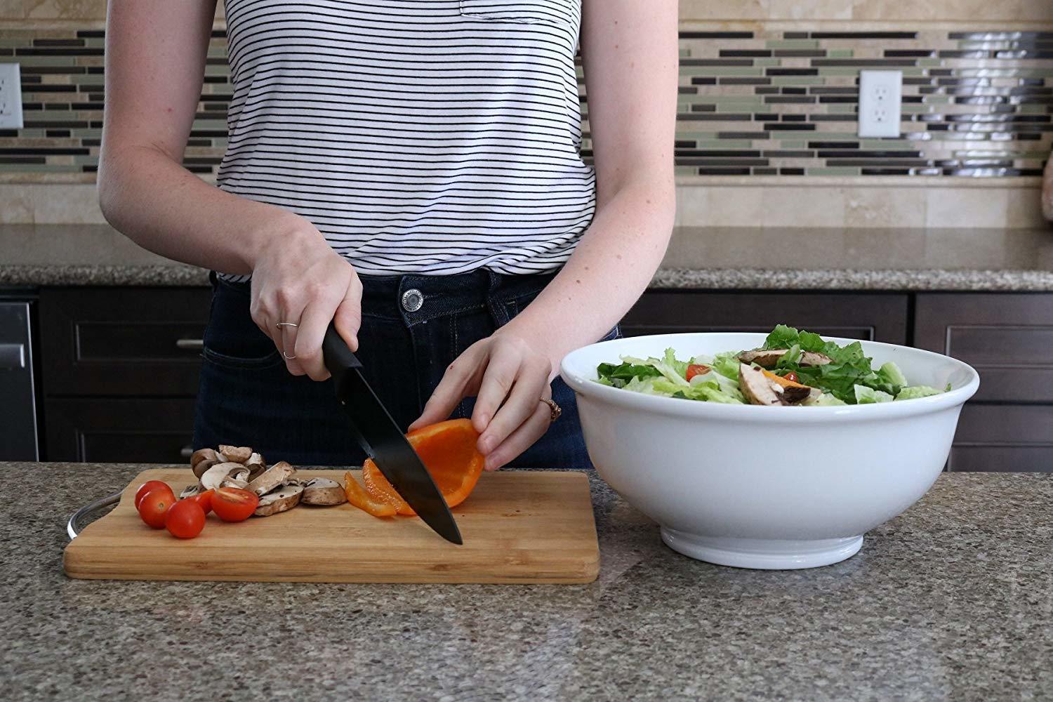 WOODEN CUTTING BOARD ( 29 x 19 x 1.8 cms )