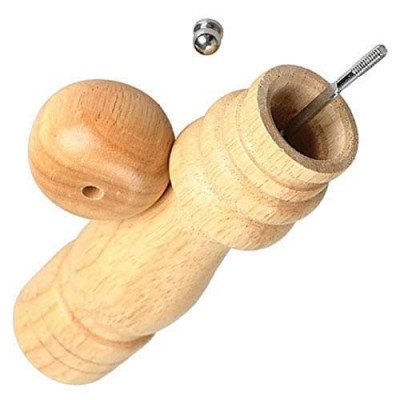 WOODEN PEPPER GRINDER
