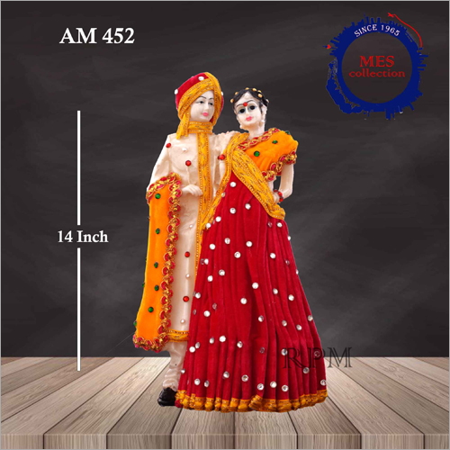 14 Inch Decorative Couple Statue
