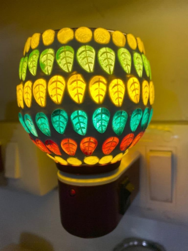 CERAMIC ( 32 ) LEAF DESIGN KAPOOR DANI