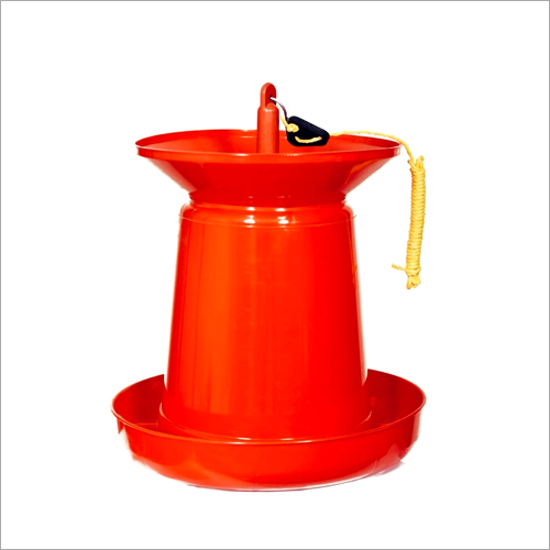 Red 11 Kg Super Feeder With Hopper