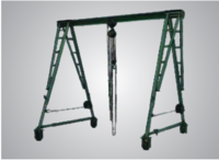 Manual gantry cranes