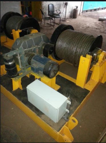 Double drum winch machine