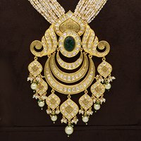 Kundan Pendent Mala Set With Green Stones And Pearl Hangings