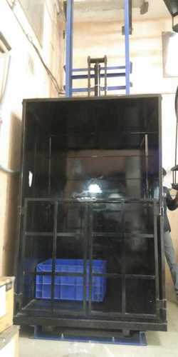 Hyfraulic Goods Lift