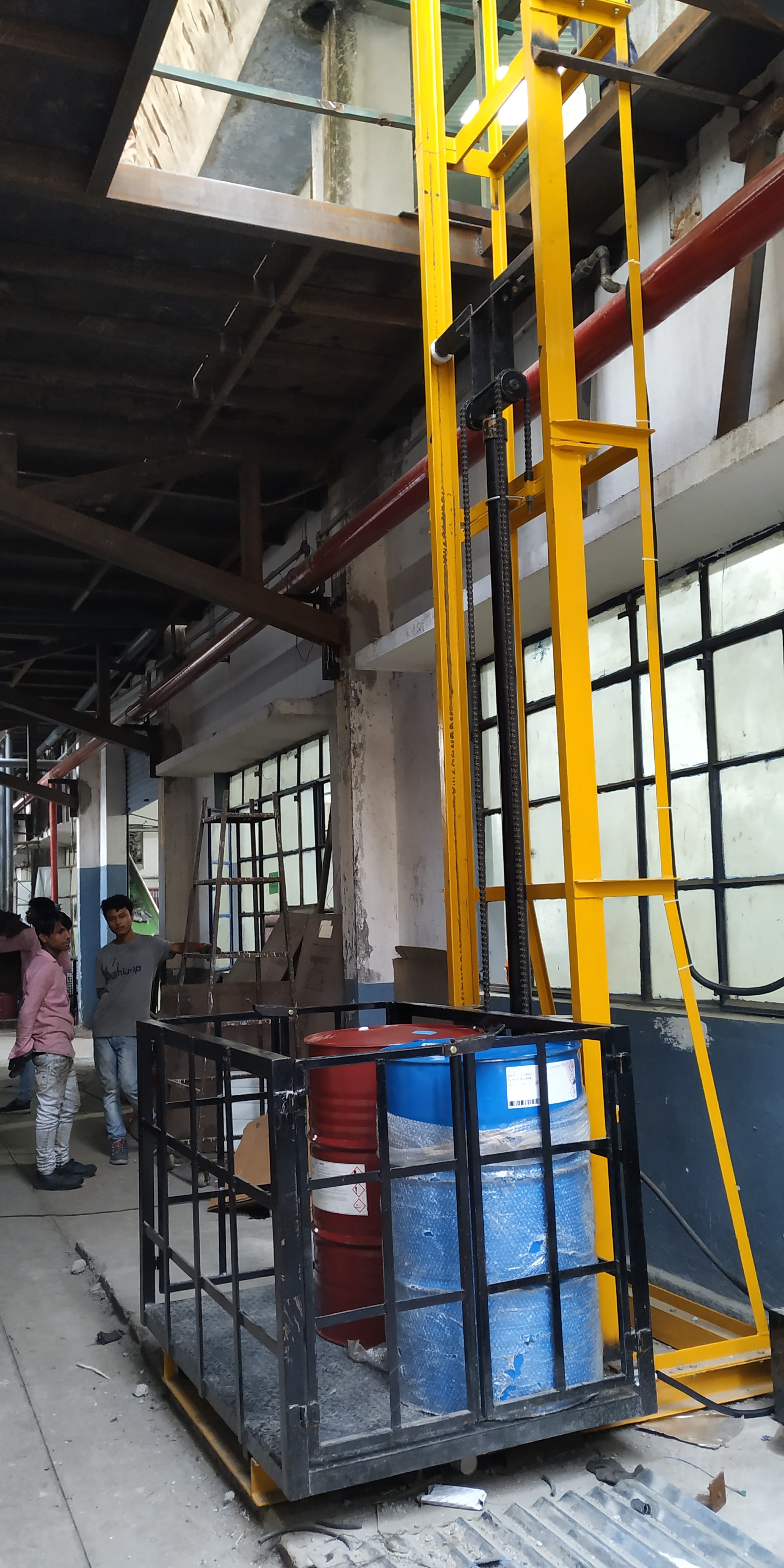 Hyfraulic Goods Lift