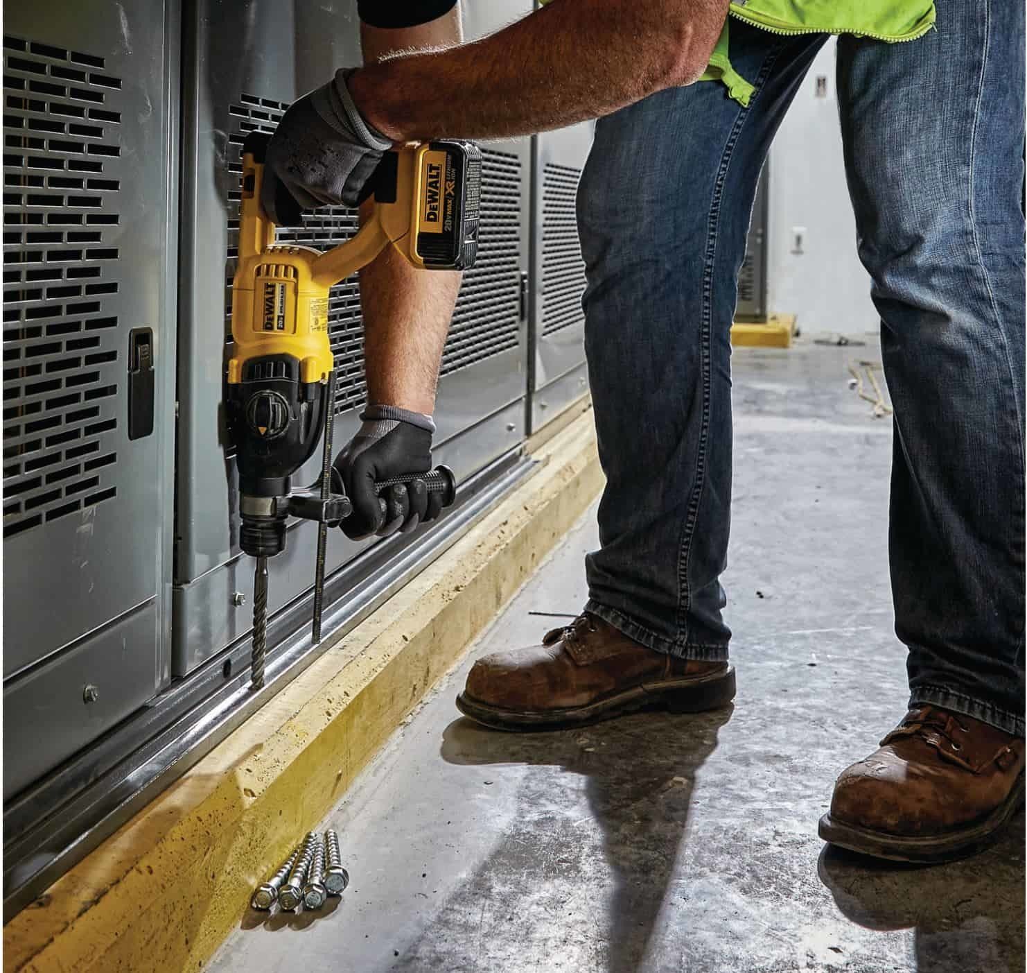 Dewalt DCH133M1 18V , 26MM Hammer Drill