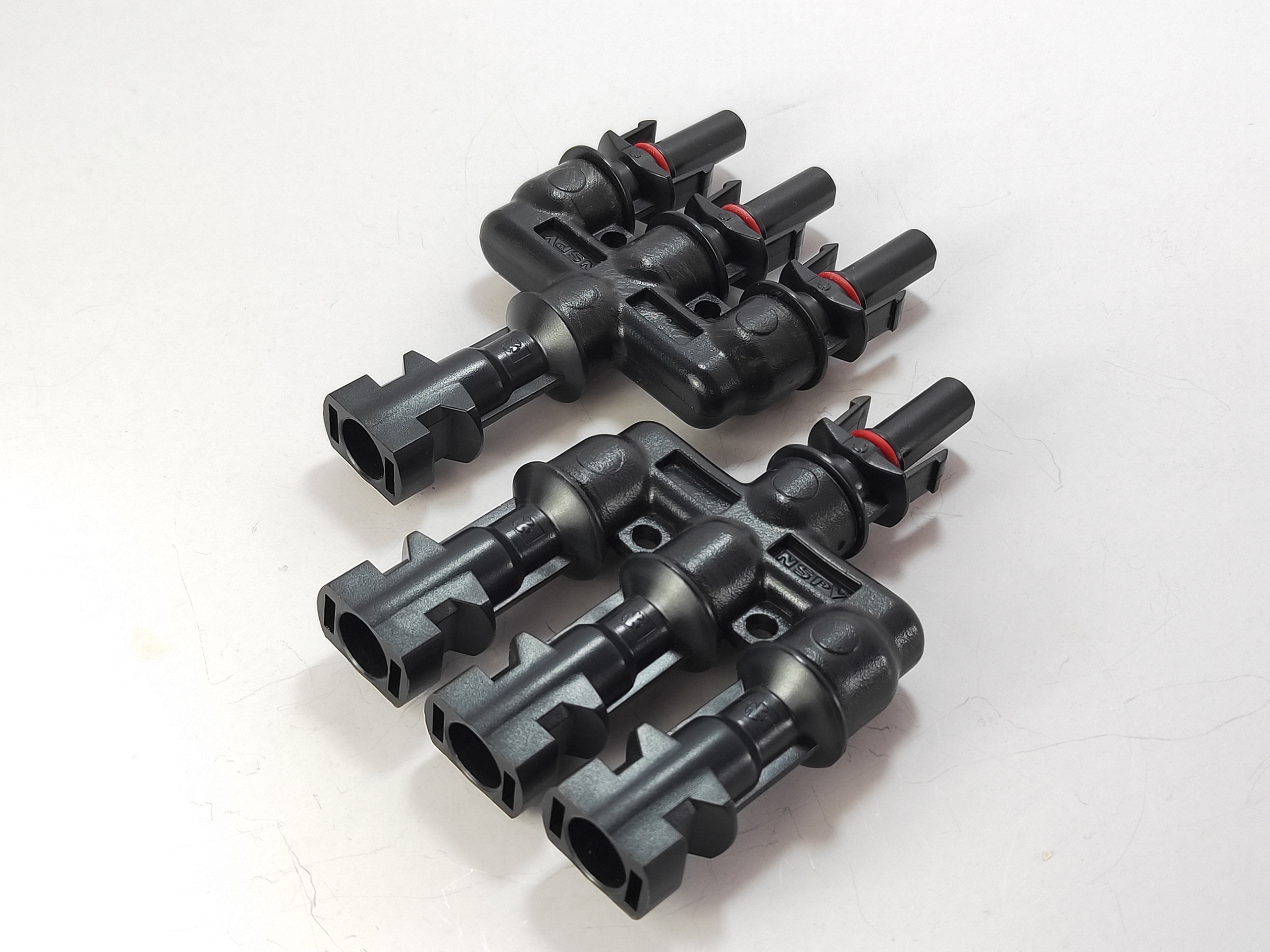 IP67 Waterproof 3 to 1 Solar Branch Connectors 1000VDC 30A PV4.0 Branch Connectors