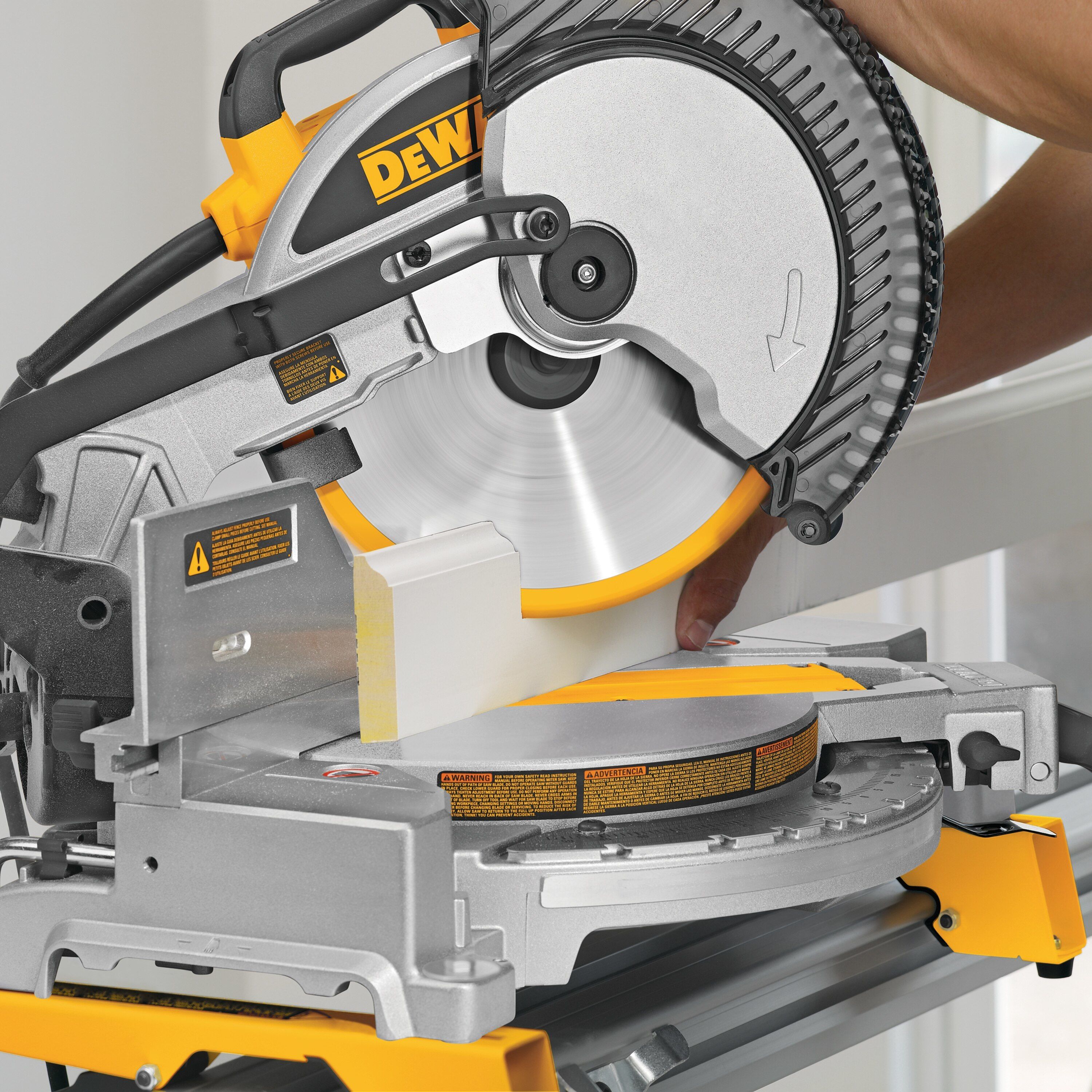 Dewalt DW714 1650W, 254MM, Compound Mitre Saw