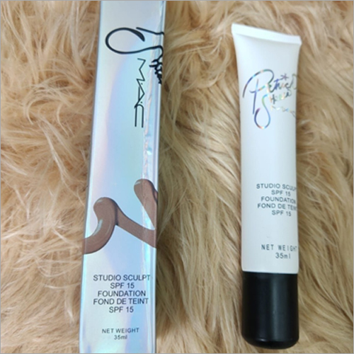 35 ml Mac Foundation