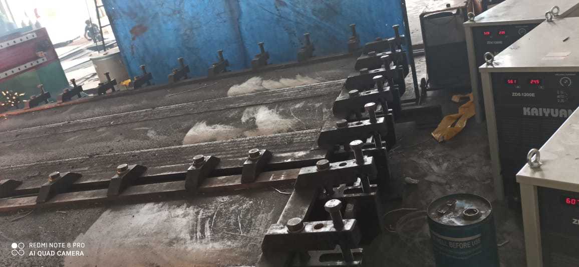 Four Torch Wearplate Welding Machine