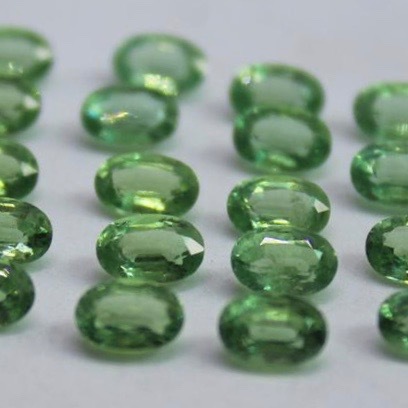 6x8mm Green Kyanite Faceted Oval Loose Gemstones