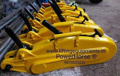 Pulling And Lifting Machine