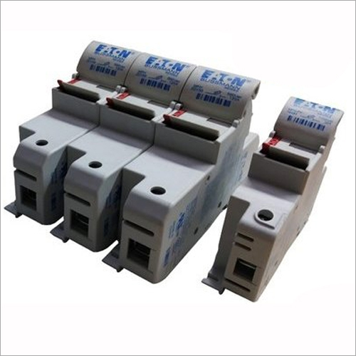 Solar Fuse Holder - Rated Current 2-30 Amps, Rated Voltage 100-690 V | Application in Electrical Installation, 1 Year Warranty