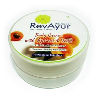 Unijules RevAyur Speciality Naturals Skin Lightening Cream