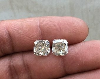 Near White Loos Moissanite Diamond