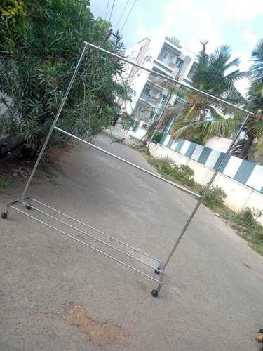 Ss Cloth Display Hanger Stand In Vadavalli