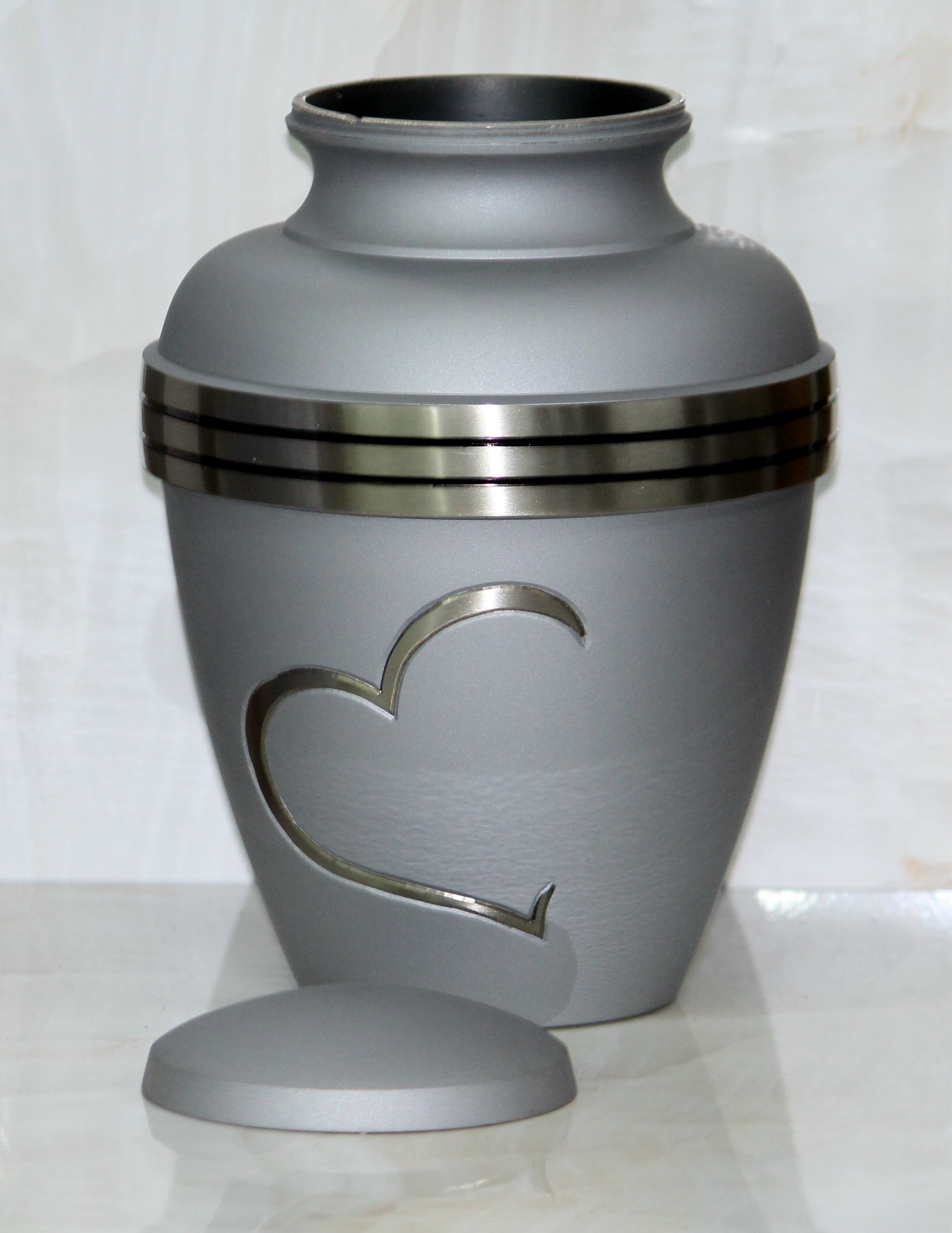 Tasty Grey Urn