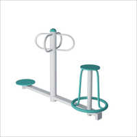 Outdoor Gym Standing and Seating Twister