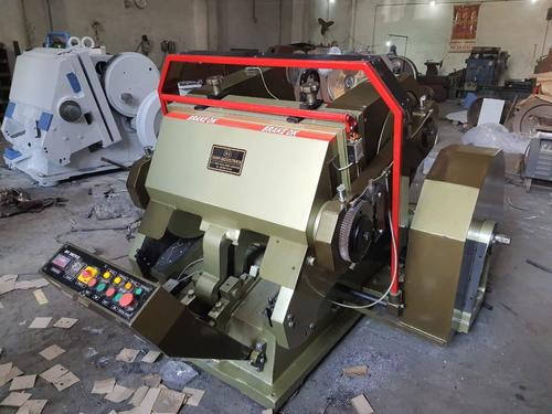 DIE CUTTING MACHINE