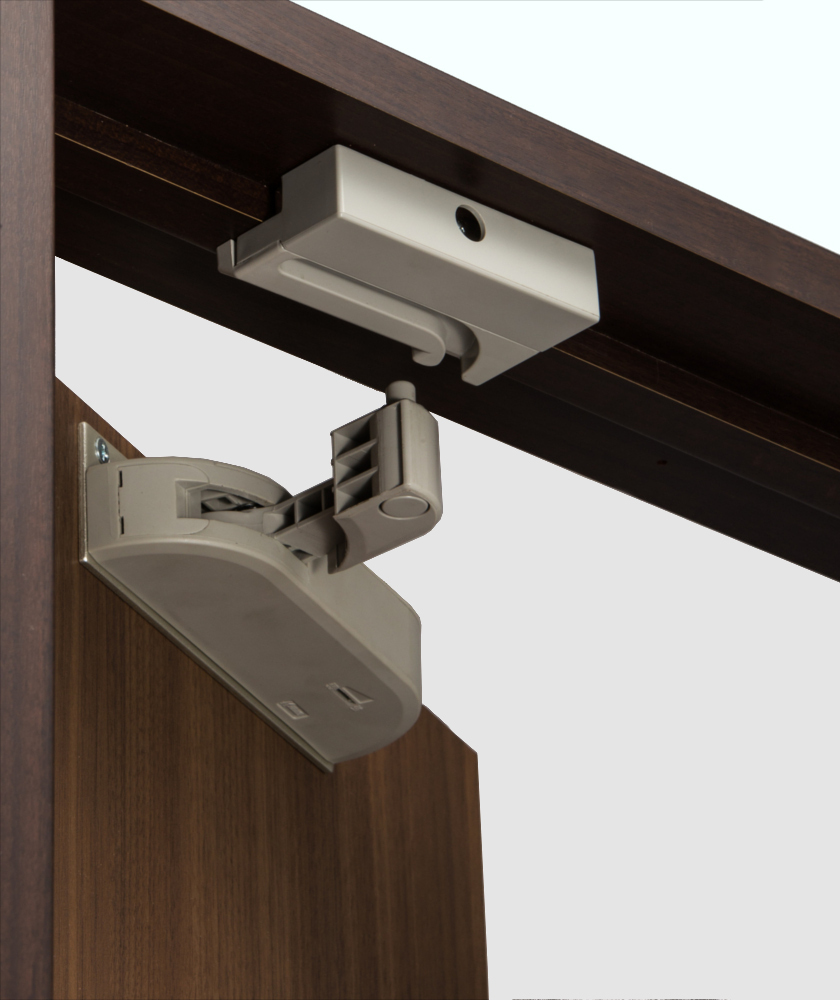 Kuriki Hinged Door Closer in Silver Painting