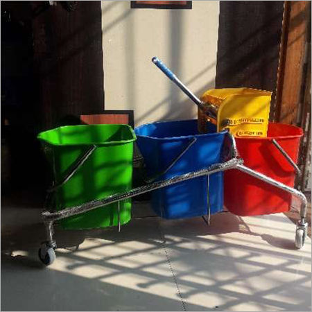 Mop Wringer Trolley Capacity: 7700 Milliliter (Ml)