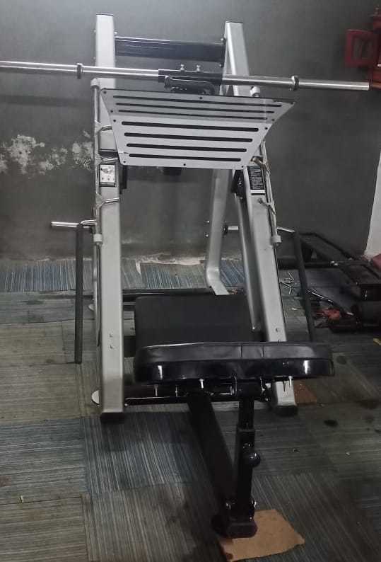 Leg Press Machine