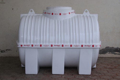 White Capsule 4 Layer Water Tank